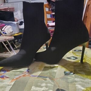 Steve Madden *Claire*  Black Heeled Boots Sleek Design